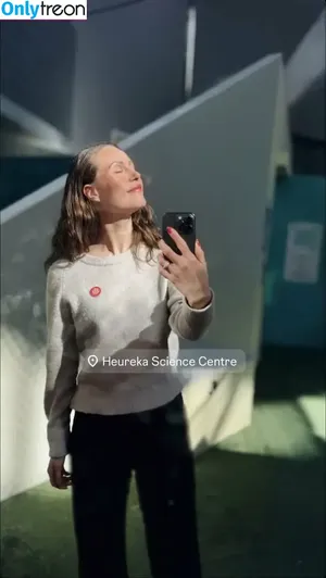 Sanna Marin / Finnish Prime Minister: / sannamarin nude photo #0353