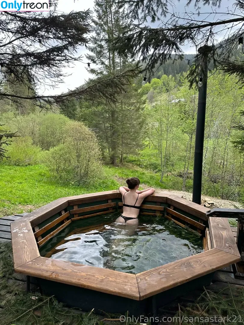 sansastark21 голая photo #0176 (sansa_stark2711)