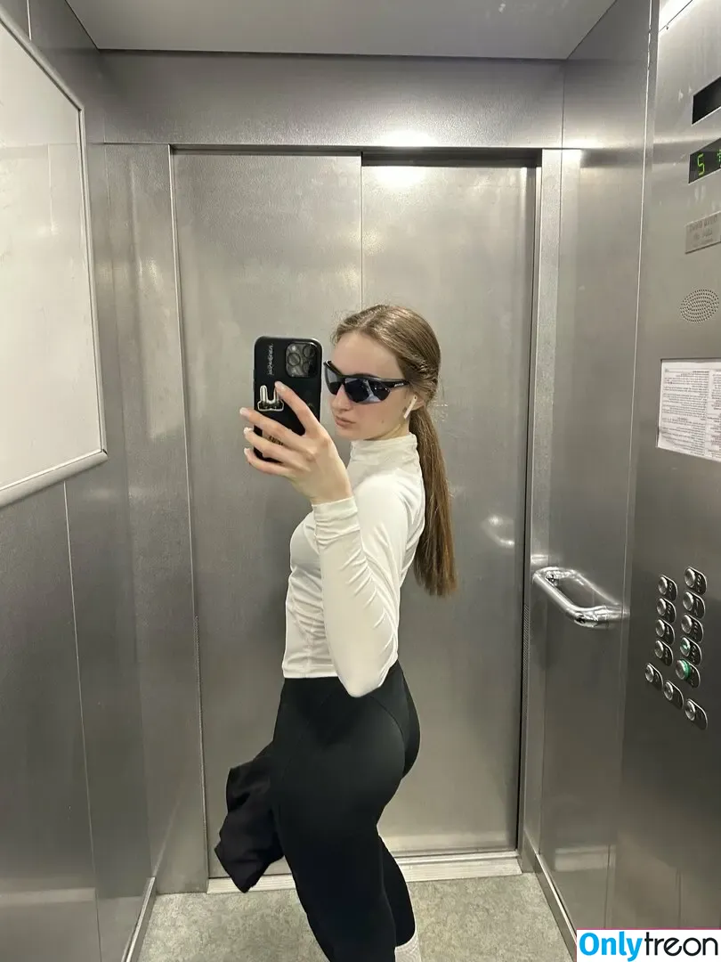 sansastark21 nude photo #0210 (sansa_stark2711)