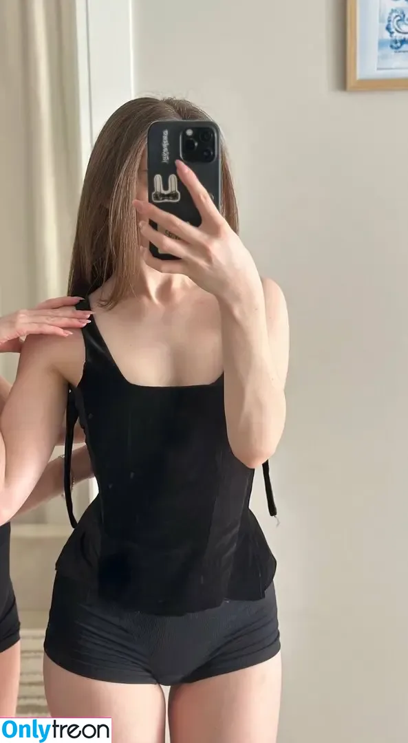 sansastark21 nude photo #0220 (sansa_stark2711)