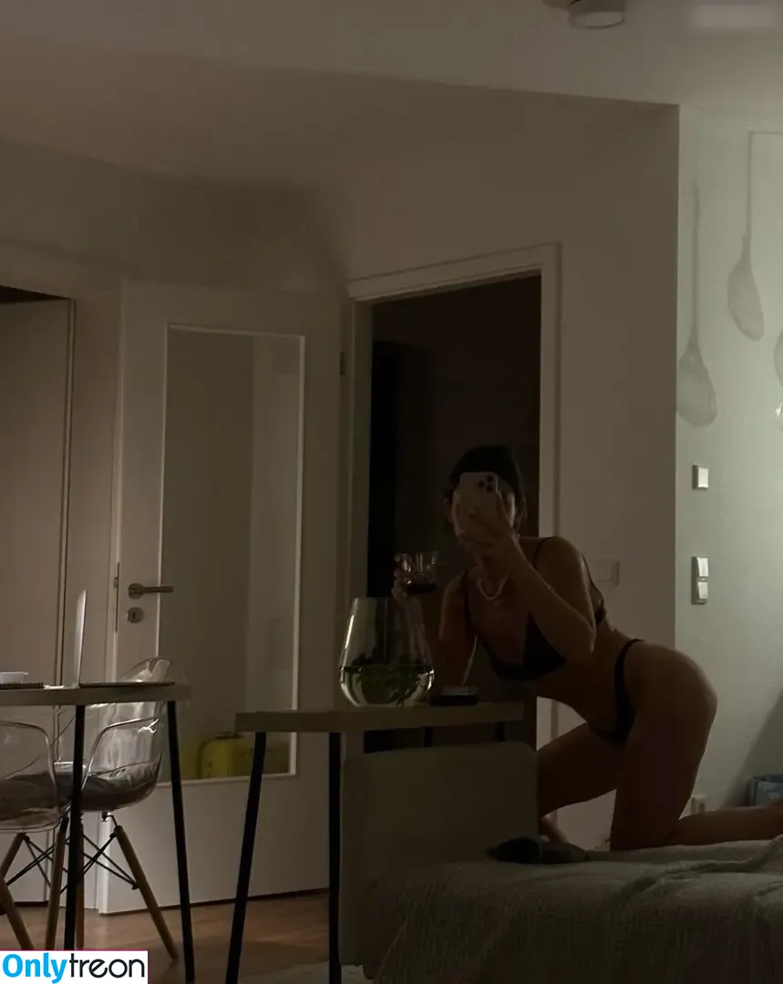 Santina Vergine nude photo #0046 (santi.inflagranti)