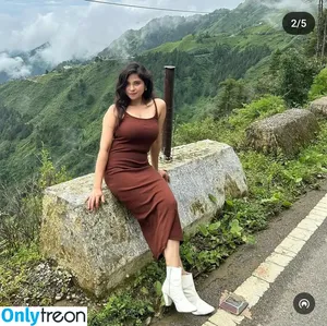 Santoormomrachna nude photo #0008