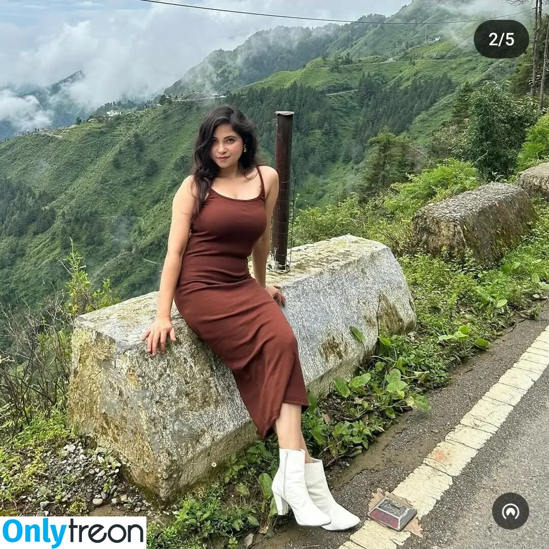 Santoormomrachna nude photo #0008 (Santoormomrachna)