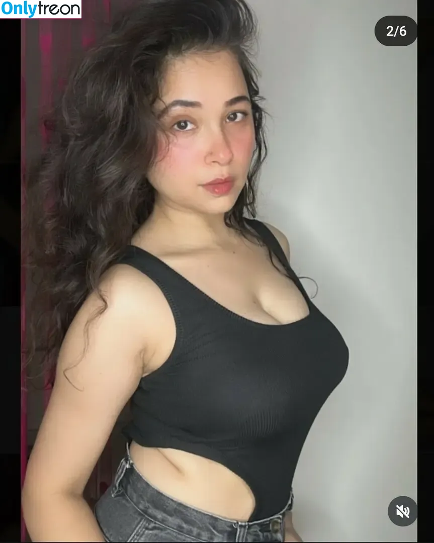 Santoormomrachna nude photo #0014 (Santoormomrachna)