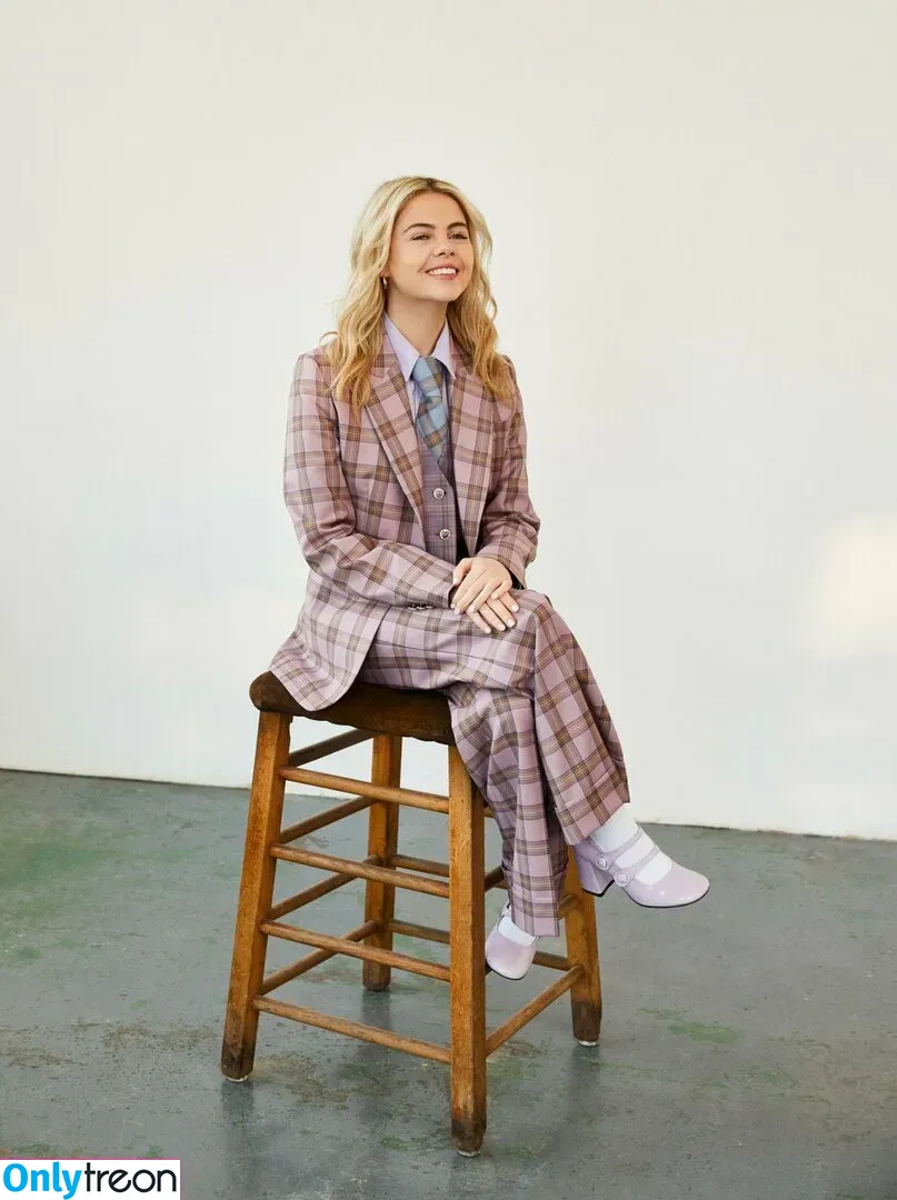 Saoirse-Monica Jackson голая photo #0007 (mowiththejudy / saoirsemonicajackson)