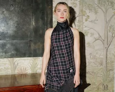 Saoirse Ronan / ronan.saoirse nude photo #0311