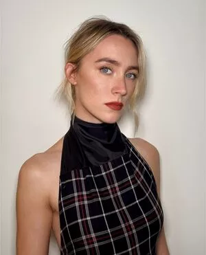 Saoirse Ronan / ronan.saoirse nude photo #0318
