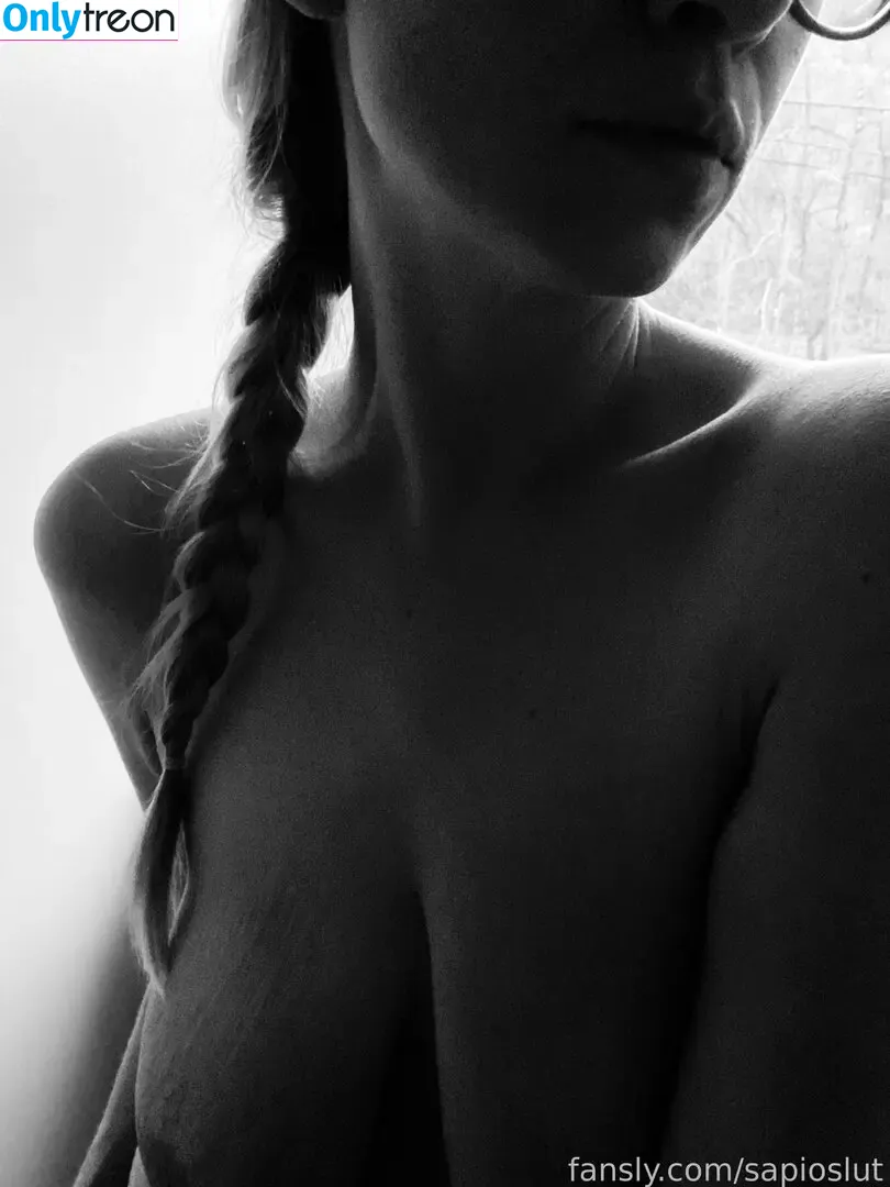 sapioslut nude photo #0034 (sapioslut)