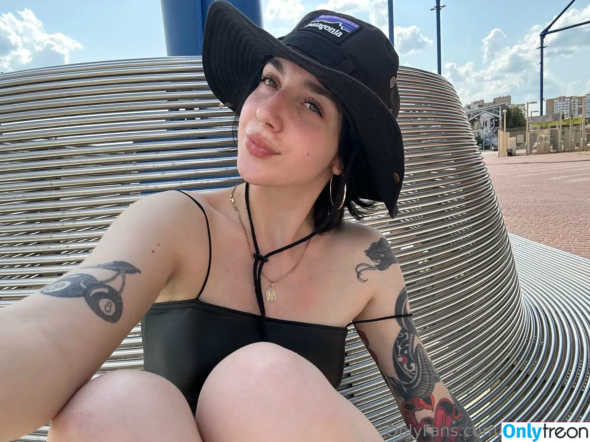 sara_jonas nude photo #0092 (babysaralux / mikahot69 / sara_jonas_official)