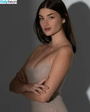 Sara Moratilla / Sara de Luz / SaraDeLuz / sara_mrtlla фото голая #0330