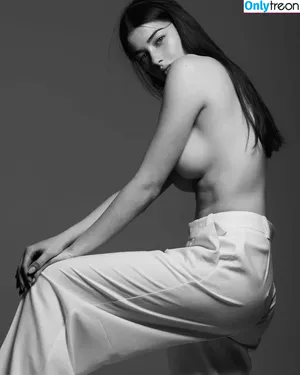 Sara Moratilla / Sara de Luz / SaraDeLuz / sara_mrtlla фото голая #0438