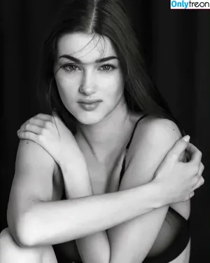 Sara Moratilla / Sara de Luz / SaraDeLuz / sara_mrtlla фото голая #0486