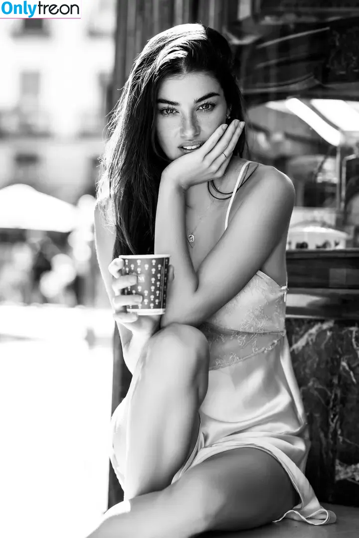 Sara Moratilla голая photo #0255 (Sara de Luz / SaraDeLuz / sara_mrtlla)