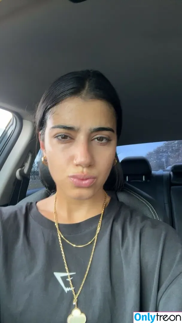 Sara Saffari nude photo #1008 (sara_saffari / sarasaffari__)