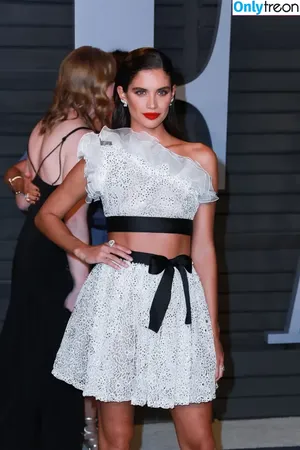 Sara Sampaio / SaraSampaio nude photo #0592