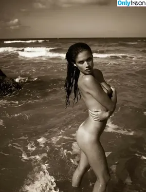 Sara Sampaio / SaraSampaio nude photo #0643