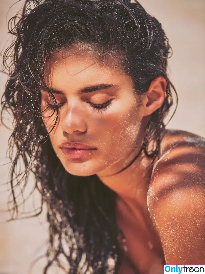 Sara Sampaio nude photo #0568 (SaraSampaio)