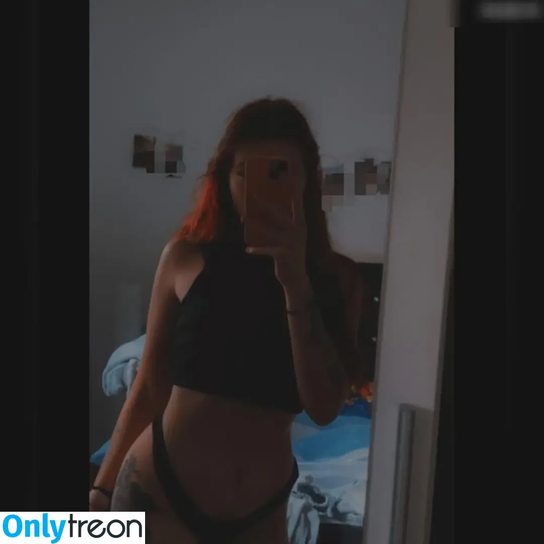 saraaah._16 nude photo #0043 (saraaah._16)