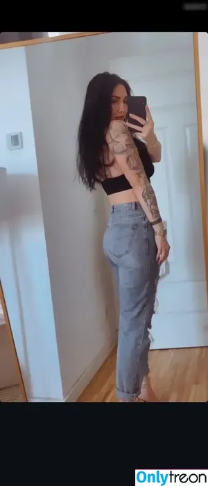 sarah_amore leaked nudes
