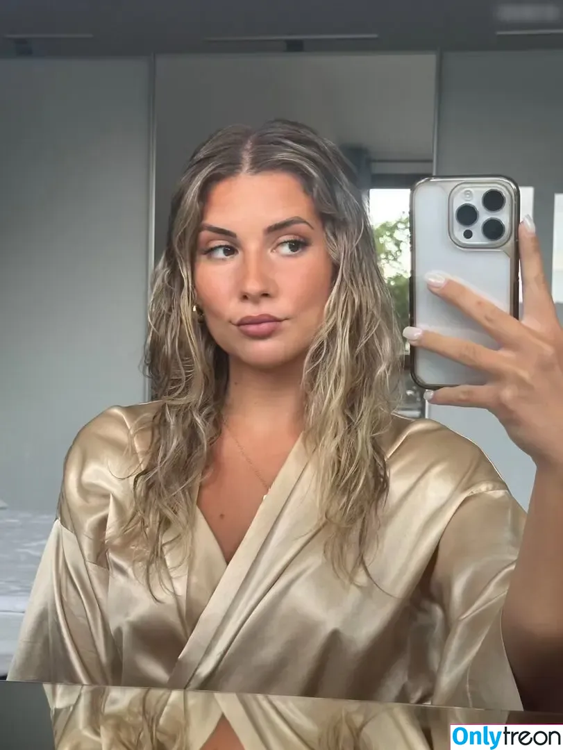 Sarah.anca nude photo #0398 (Sarah.anca)