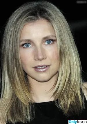 Sarah Chalke / sarahchalke nude photo #0063