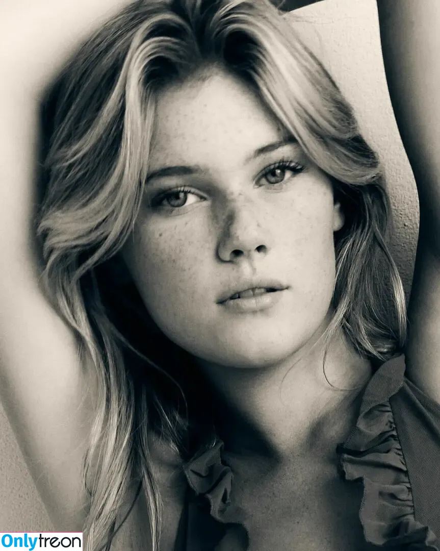Sarah Coomer голая photo #0003 (sarahecoomer)