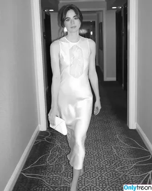 Sarah Desjardins / SarahDesjardins nude photo #0041