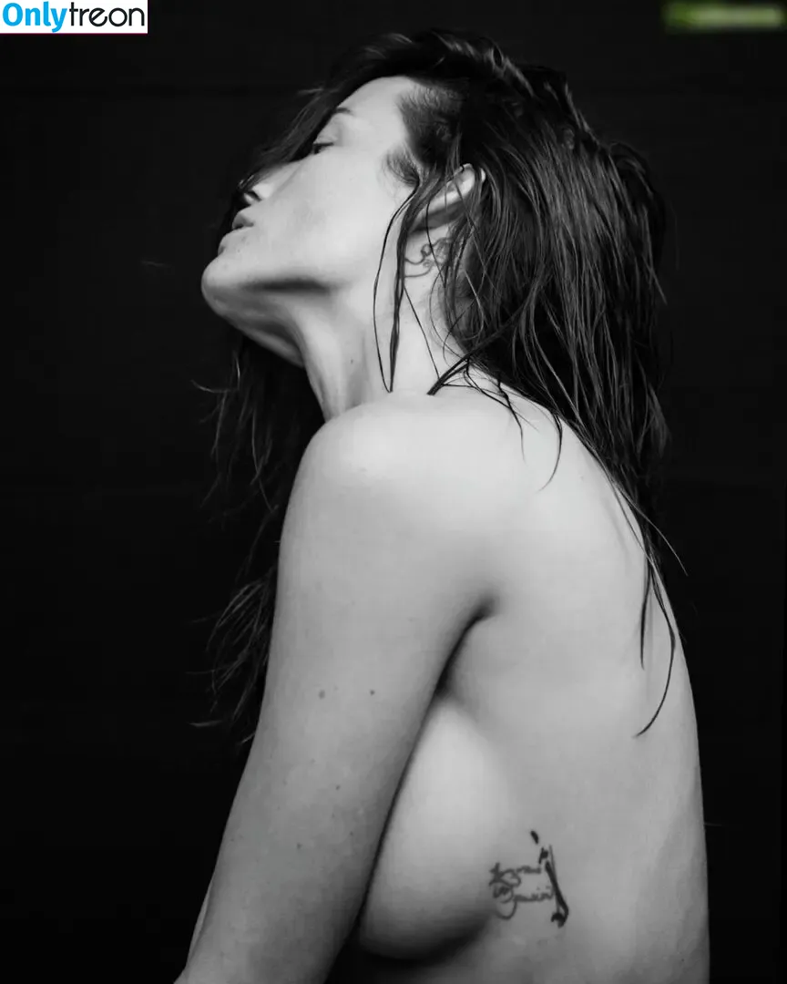 Sarah Dumont nude photo #0020 (Sarah Dumont)