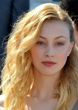 Sarah Gadon / sarahgadon фото голая #0018