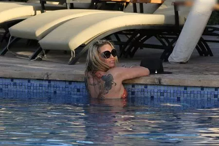 Sarah Harding / sarahnicoleharding nude photo #0048