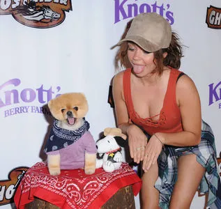 Sarah Hyland / Sarah_Hyland / sarahhyland фото голая #0003