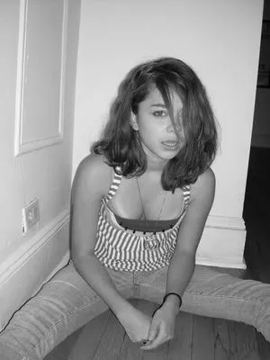 Sarah Hyland / Sarah_Hyland / sarahhyland фото голая #0049