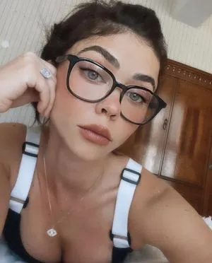 Sarah Hyland / Sarah_Hyland / sarahhyland фото голая #0068