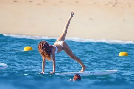 Sarah Hyland / Sarah_Hyland / sarahhyland фото голая #0081