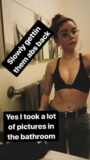 Sarah Hyland / Sarah_Hyland / sarahhyland фото голая #0116