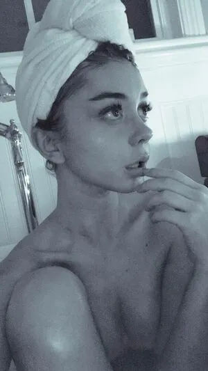 Sarah Hyland / Sarah_Hyland / sarahhyland фото голая #0127