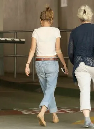 Sarah Hyland / Sarah_Hyland / sarahhyland фото голая #0227