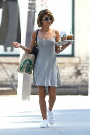 Sarah Hyland / Sarah_Hyland / sarahhyland фото голая #0232