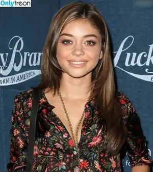 Sarah Hyland / Sarah_Hyland / sarahhyland фото голая #0567