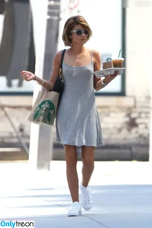 Sarah Hyland / Sarah_Hyland / sarahhyland фото голая #0571