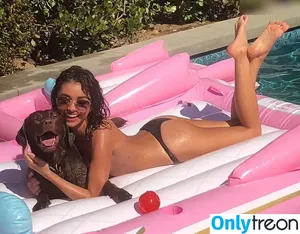 Sarah Hyland / Sarah_Hyland / sarahhyland фото голая #0586