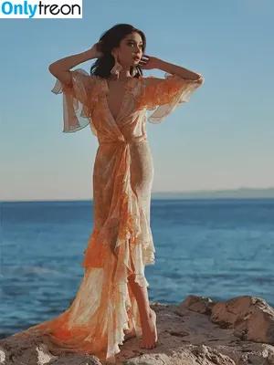 Sarah Hyland / Sarah_Hyland / sarahhyland фото голая #0589