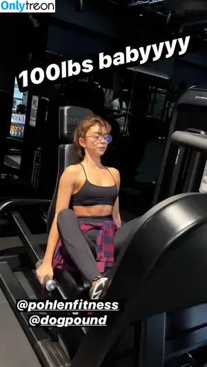 Sarah Hyland / Sarah_Hyland / sarahhyland фото голая #0592