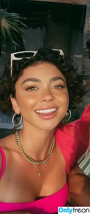 Sarah Hyland / Sarah_Hyland / sarahhyland фото голая #0698