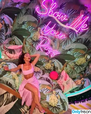 Sarah Hyland / Sarah_Hyland / sarahhyland фото голая #0701