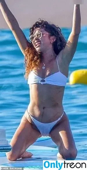 Sarah Hyland / Sarah_Hyland / sarahhyland фото голая #0766