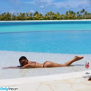 Sarah Hyland / Sarah_Hyland / sarahhyland фото голая #0779