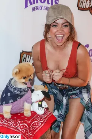 Sarah Hyland / Sarah_Hyland / sarahhyland фото голая #0851