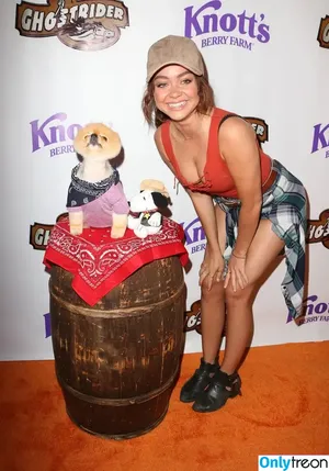 Sarah Hyland / Sarah_Hyland / sarahhyland фото голая #0860