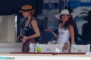 Sarah Hyland / Sarah_Hyland / sarahhyland фото голая #0878